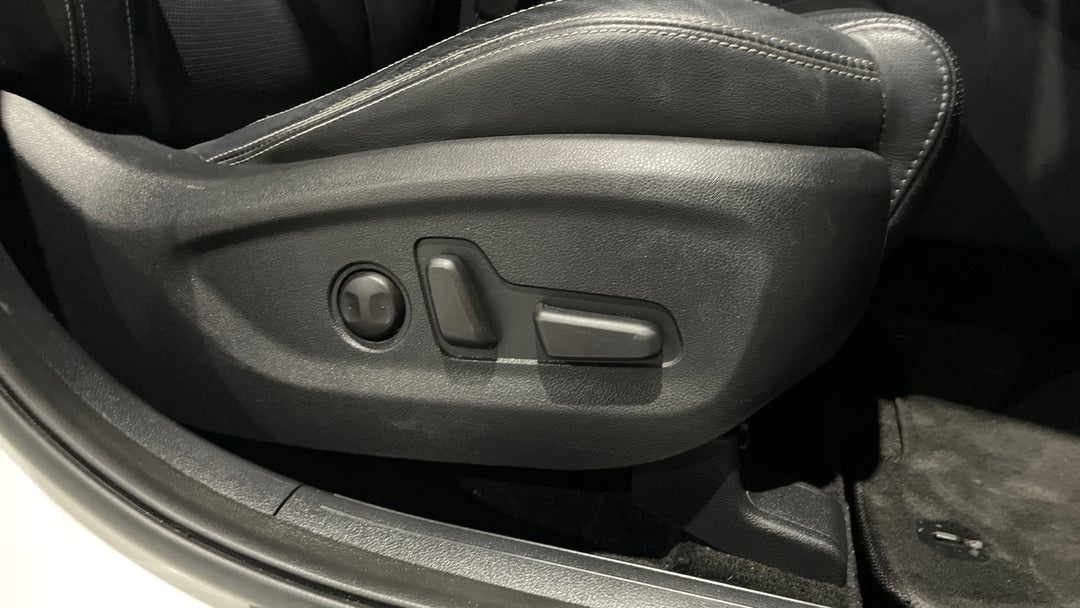 2020 Kia Sportage Sx+ (FWD), Automatic, 92493 km, Drivers Side Adjustment Panel