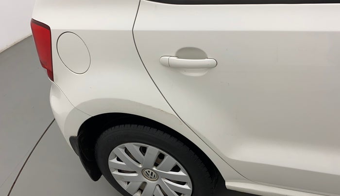 2014 Volkswagen Polo COMFORTLINE 1.2L, Petrol, Manual, 1,17,281 km, Right quarter panel - Paint has minor damage
