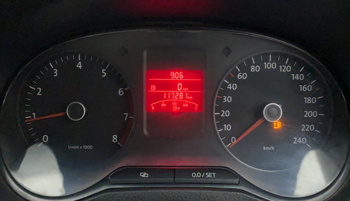 2014 Volkswagen Polo COMFORTLINE 1.2L, Petrol, Manual, 1,17,281 km, Odometer Image