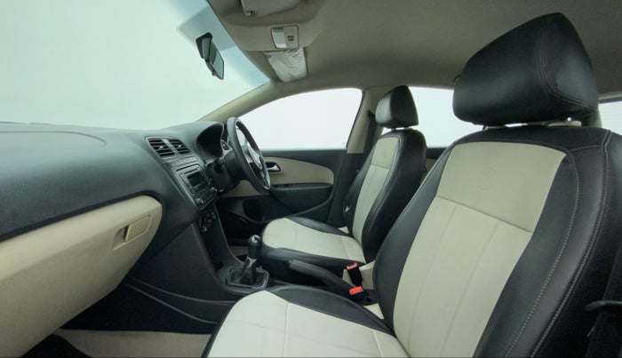 2014 Volkswagen Polo COMFORTLINE 1.2L, Petrol, Manual, 1,17,281 km, Right Side Front Door Cabin