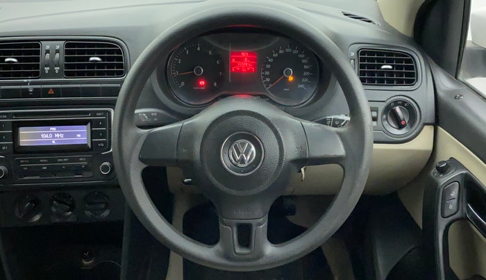 2014 Volkswagen Polo COMFORTLINE 1.2L, Petrol, Manual, 1,17,281 km, Steering Wheel Close Up
