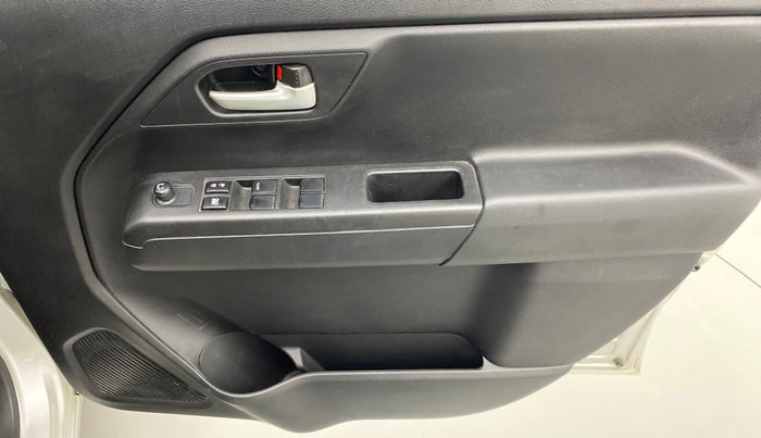 2019 Maruti New Wagon-R VXI 1.2L, Petrol, Manual, 23,698 km, Driver Side Door Panels Control