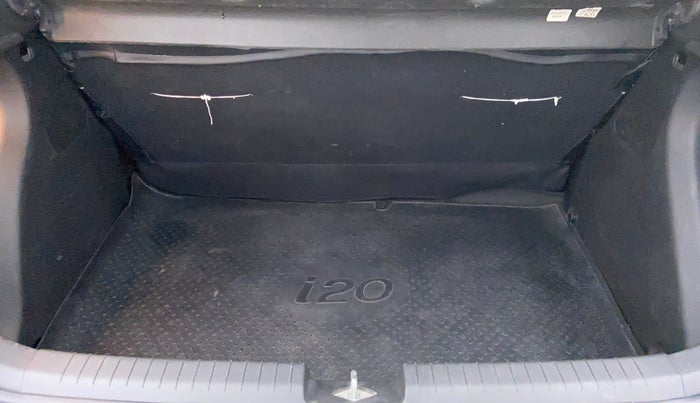 2015 Hyundai i20 Active 1.2 S, Petrol, Manual, 45,786 km, Boot Inside View