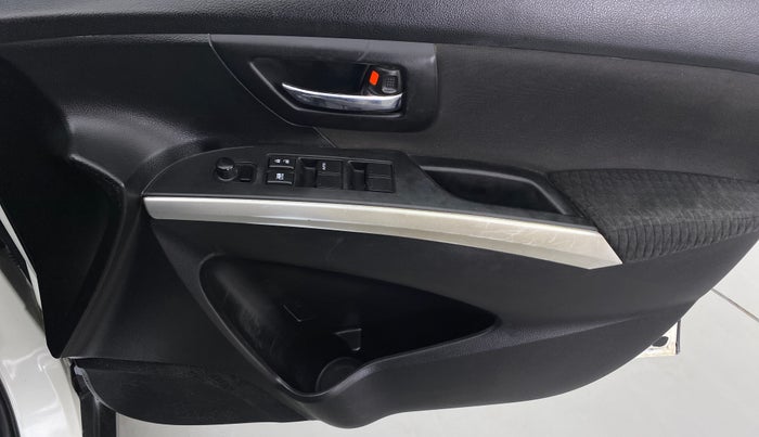 2015 Maruti S Cross ZETA 1.3, Diesel, Manual, 74,698 km, Driver Side Door Panels Control