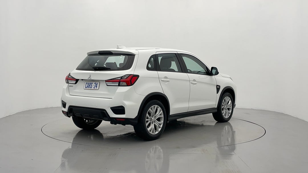 Right Back Diagonal (45- Degree) View