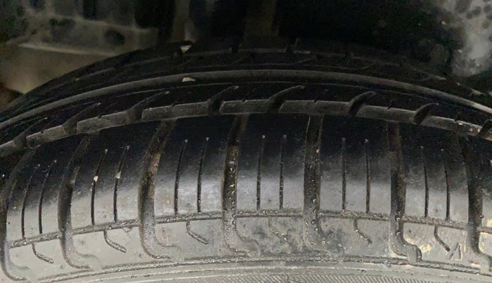 2012 Maruti Swift Dzire VXI, Petrol, Manual, 61,878 km, Right Rear Tyre Tread
