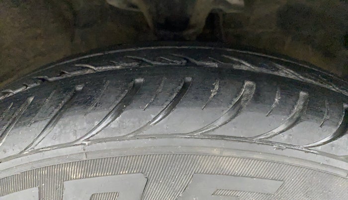 2010 Hyundai i10 MAGNA 1.2, Petrol, Manual, 47,586 km, Right Front Tyre Tread