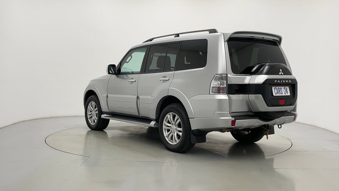 Left Back Diagonal (45- Degree) View