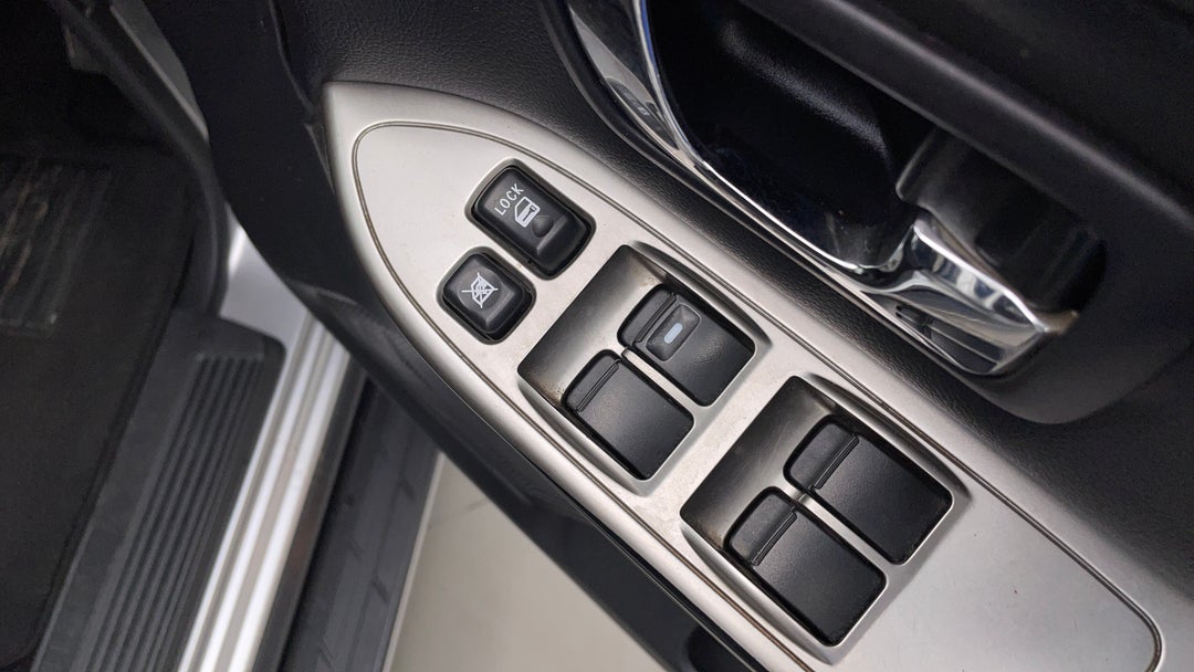 Drivers Side Door Panel Controls