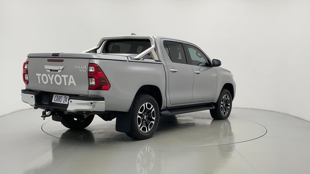 Right Back Diagonal (45- Degree) View