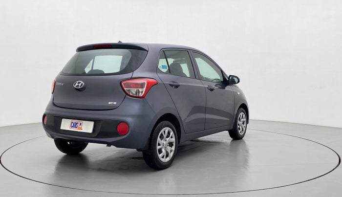 2017 Hyundai Grand i10 MAGNA 1.2 KAPPA VTVT, Petrol, Manual, 17,556 km, Right Back Diagonal