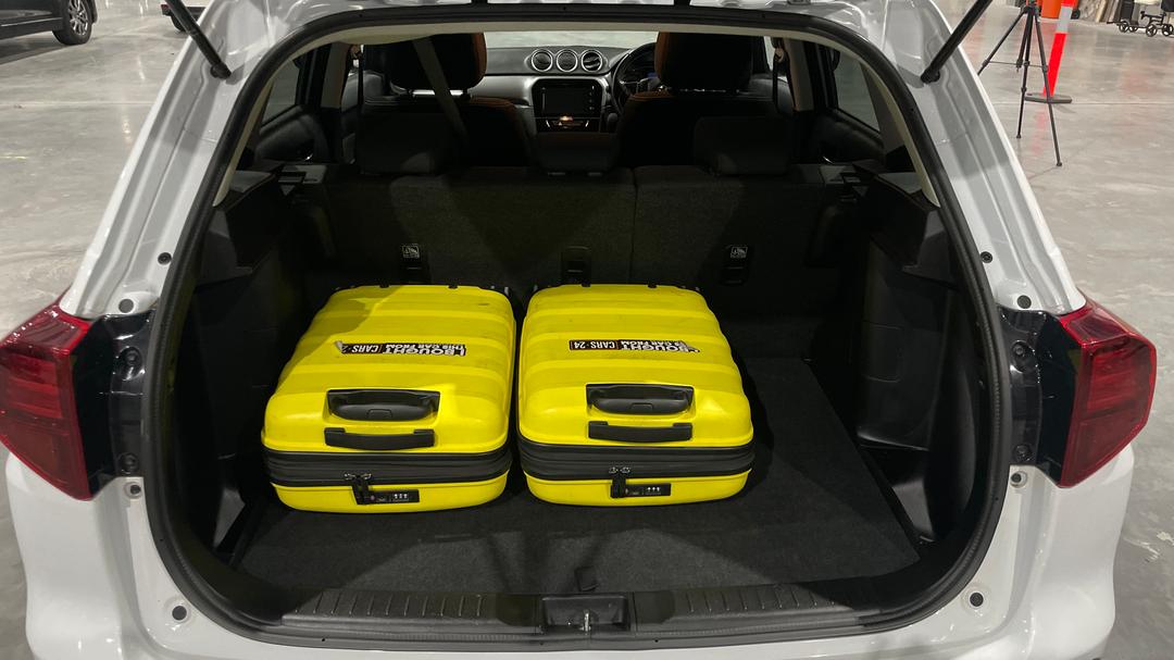 2023 Suzuki Vitara 1.4l, Automatic, 34552 km, Boot Inside View with Luggage