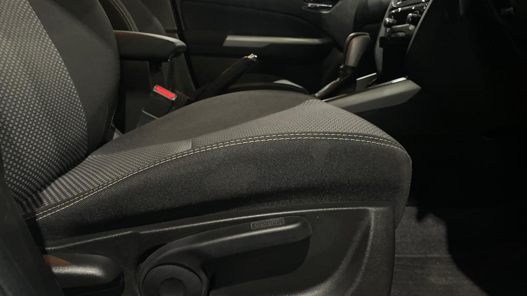 2023 Suzuki Vitara 1.4l, Automatic, 34552 km, Drivers Side Adjustment Panel