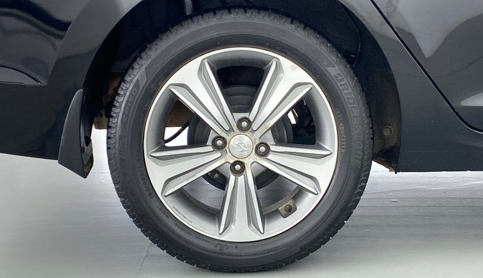 2018 Hyundai Verna 1.6 SX VTVT AT (O), Petrol, Automatic, 25,129 km, Right Rear Wheel