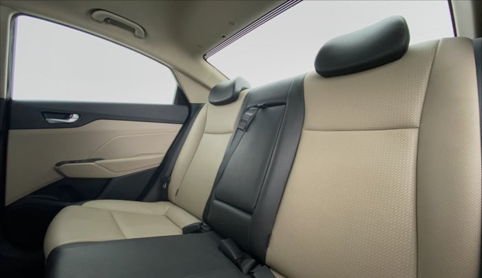 2018 Hyundai Verna 1.6 SX VTVT AT (O), Petrol, Automatic, 25,129 km, Right Side Rear Door Cabin