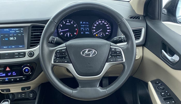 2018 Hyundai Verna 1.6 SX VTVT AT (O), Petrol, Automatic, 25,129 km, Steering Wheel Close Up