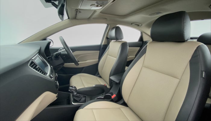 2018 Hyundai Verna 1.6 SX VTVT AT (O), Petrol, Automatic, 25,129 km, Right Side Front Door Cabin
