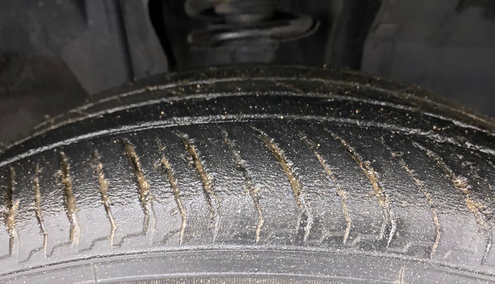 2021 Nissan MAGNITE XV PREMIUM, Petrol, Manual, 41,192 km, Right Front Tyre Tread
