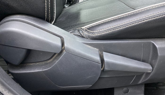 2021 Nissan MAGNITE XV PREMIUM, Petrol, Manual, 41,192 km, Driver Side Adjustment Panel