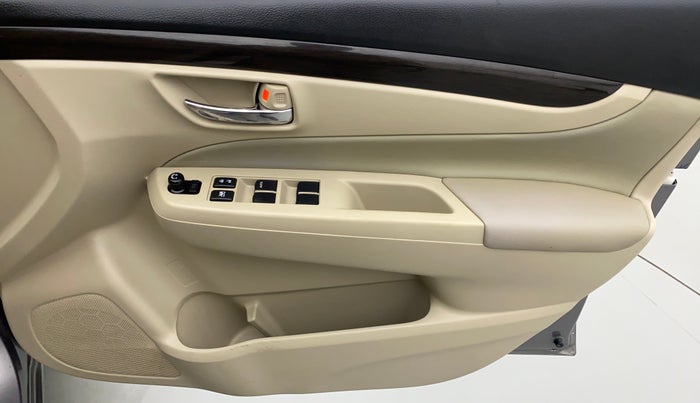2018 Maruti Ciaz ZETA 1.4 VVT AMT, Petrol, Automatic, 27,048 km, Driver Side Door Panels Control