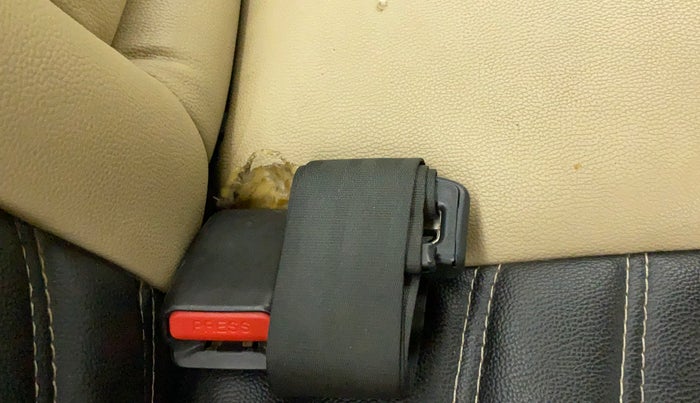 2019 Honda Amaze 1.2L I-VTEC S, Petrol, Manual, 35,163 km, Second-row right seat - Cover slightly torn