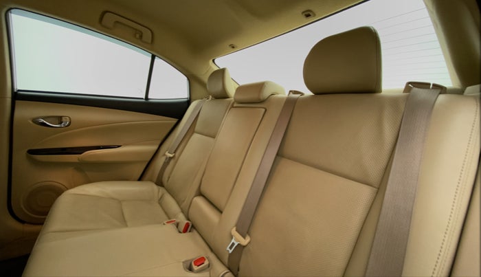 2018 Toyota YARIS VX CVT, Petrol, Automatic, 36,895 km, Right Side Rear Door Cabin