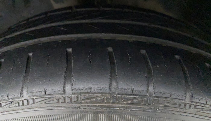 2018 Toyota YARIS VX CVT, Petrol, Automatic, 36,895 km, Left Front Tyre Tread