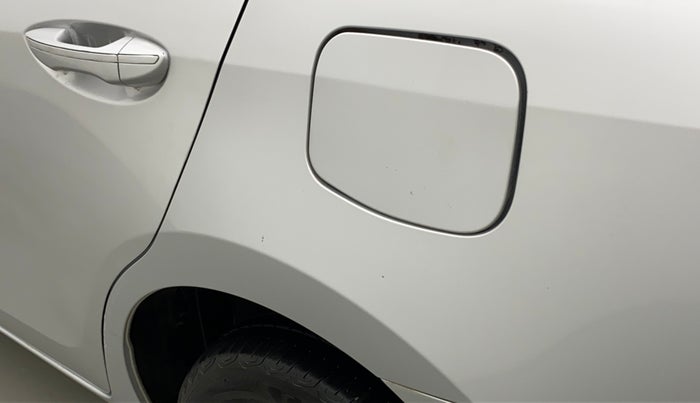 2015 Toyota Corolla Altis VL CVT PETROL, Petrol, Automatic, 66,362 km, Left quarter panel - Minor scratches