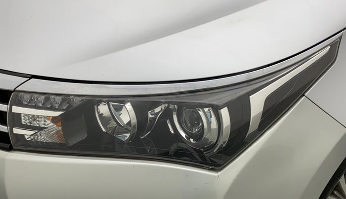 2015 Toyota Corolla Altis VL CVT PETROL, Petrol, Automatic, 66,362 km, Left headlight - Minor scratches