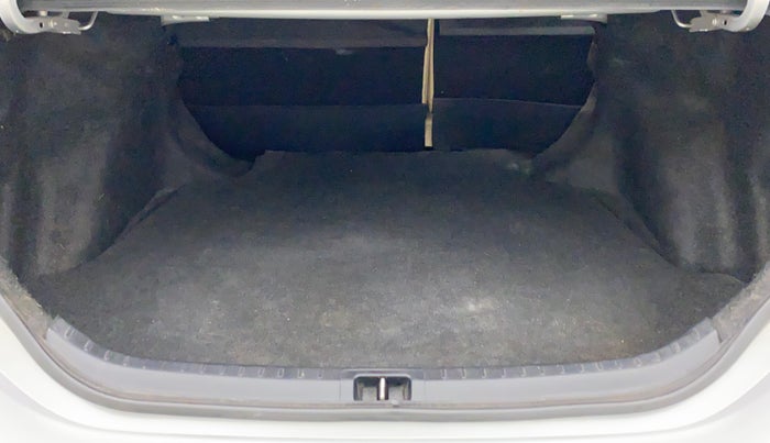 2015 Toyota Corolla Altis VL CVT PETROL, Petrol, Automatic, 66,362 km, Boot Inside