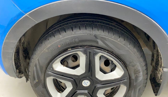 2018 Tata NEXON XM PETROL, CNG, Manual, 91,460 km, Left fender - Lining loose