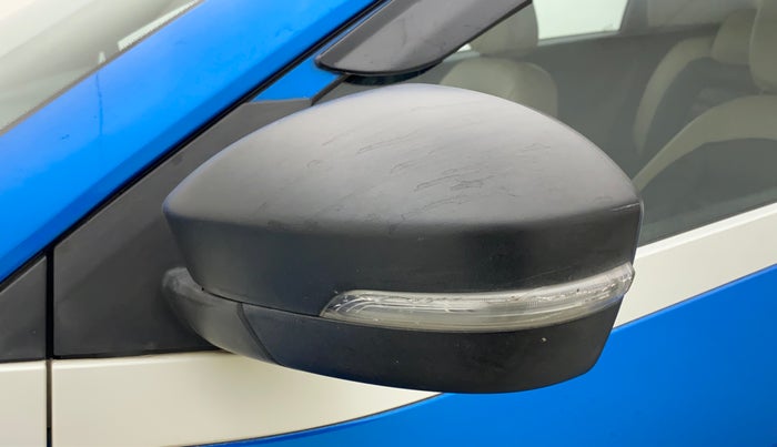 2018 Tata NEXON XM PETROL, CNG, Manual, 91,460 km, Left rear-view mirror - Indicator light has minor damage