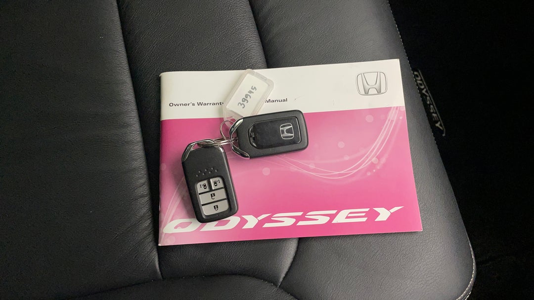 2018 Honda Odyssey Vti-l, Automatic, 64299 km, Key Close-up