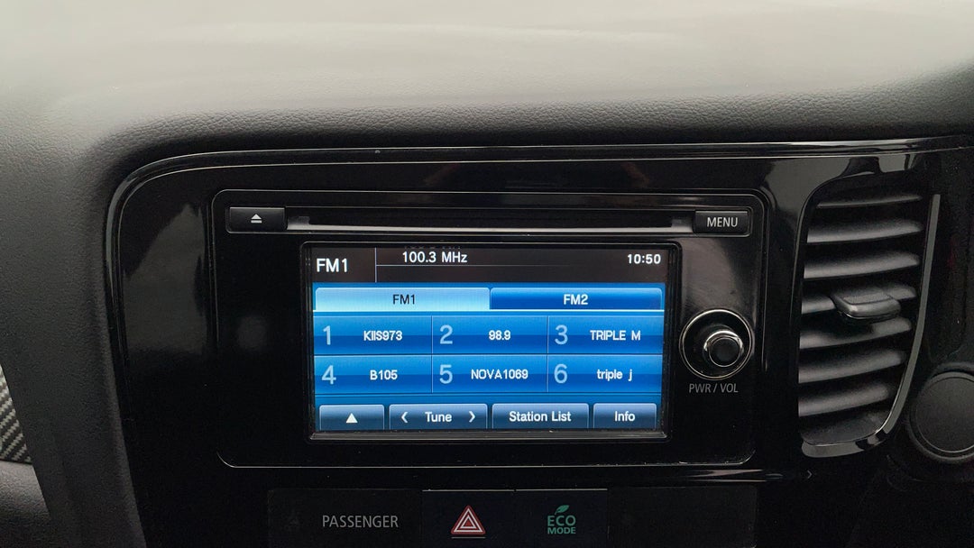 2014 Mitsubishi Outlander Es (4x2), Manual, 127335 km, Infotainment System