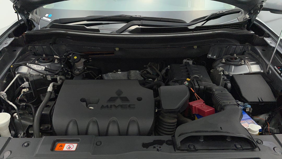 2014 Mitsubishi Outlander Es (4x2), Manual, 127335 km, Open Bonnet (Engine)