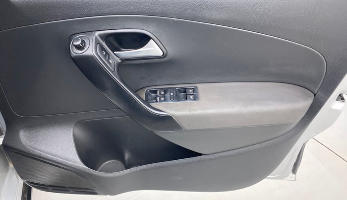 2014 Volkswagen Cross Polo HIGHLINE TDI, Diesel, Manual, 93,879 km, Driver Side Door Panels Control