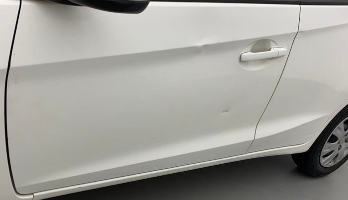 2015 Honda Brio S MT, Petrol, Manual, 1,11,585 km, Front passenger door - Slightly dented