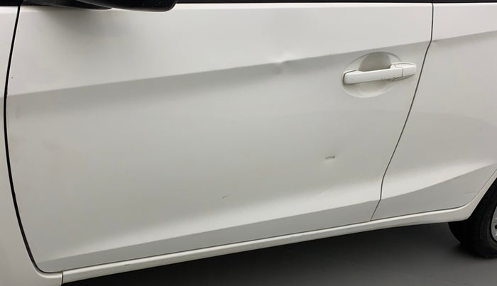 2015 Honda Brio S MT, Petrol, Manual, 1,11,585 km, Front passenger door - Slight discoloration