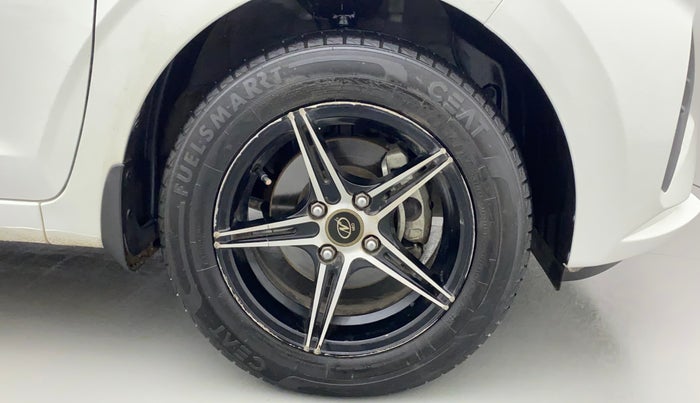 2022 Hyundai AURA S 1.2 CNG, CNG, Manual, 28,182 km, Right Front Wheel