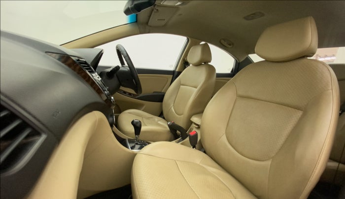 2014 Hyundai Verna FLUIDIC 1.6 VTVT SX AT, Petrol, Automatic, 1,07,887 km, Right Side Front Door Cabin