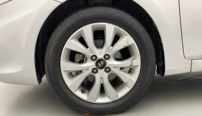 2014 Hyundai Verna FLUIDIC 1.6 VTVT SX AT, Petrol, Automatic, 1,07,887 km, Left Front Wheel