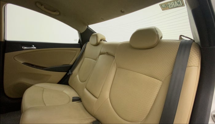 2014 Hyundai Verna FLUIDIC 1.6 VTVT SX AT, Petrol, Automatic, 1,07,887 km, Right Side Rear Door Cabin