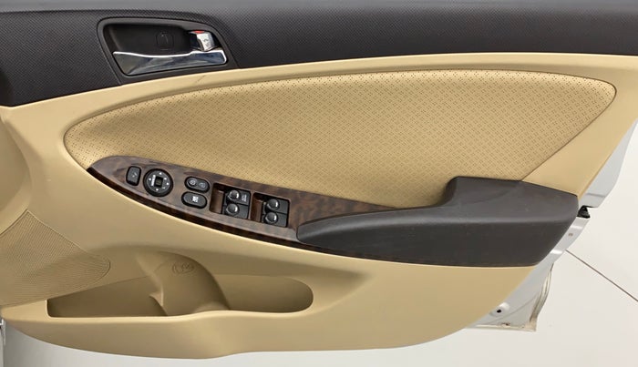2014 Hyundai Verna FLUIDIC 1.6 VTVT SX AT, Petrol, Automatic, 1,07,887 km, Driver Side Door Panels Control