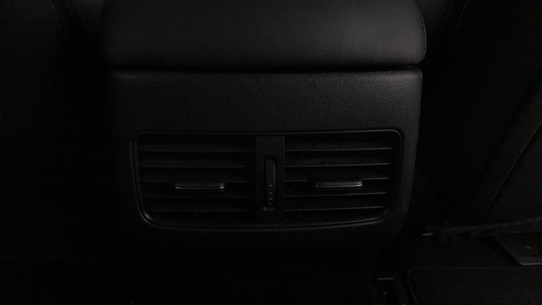 2019 Mazda 3 G20 Touring, Automatic, 103493 km, Rear A/C Vent