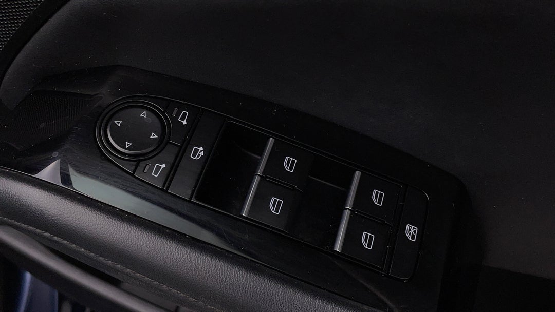 2019 Mazda 3 G20 Touring, Automatic, 103493 km, Drivers Side Door Panel Controls