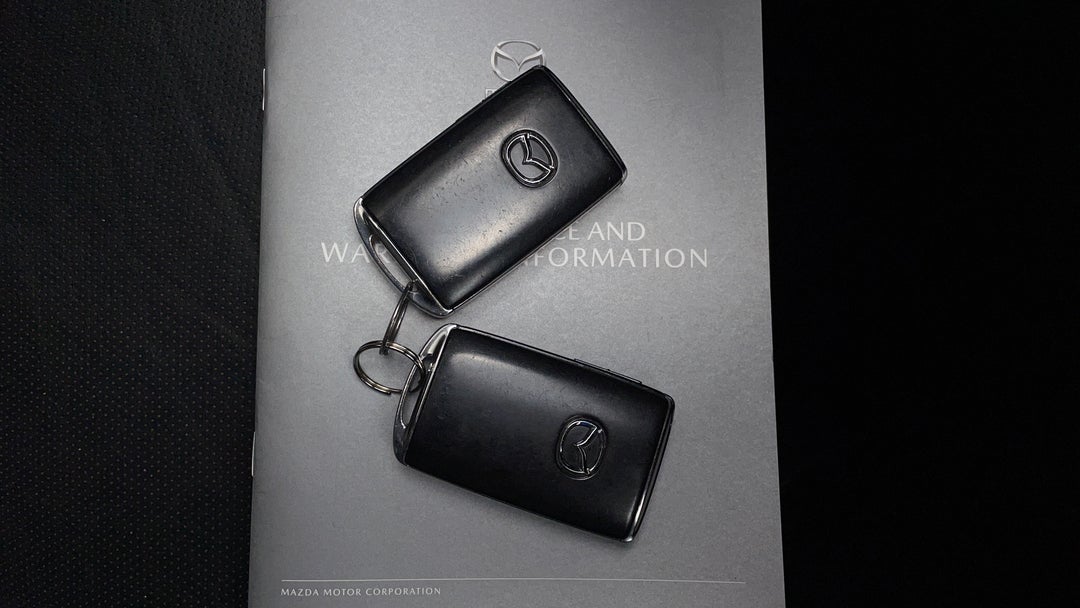 2019 Mazda 3 G20 Touring, Automatic, 103493 km, Key Close-up