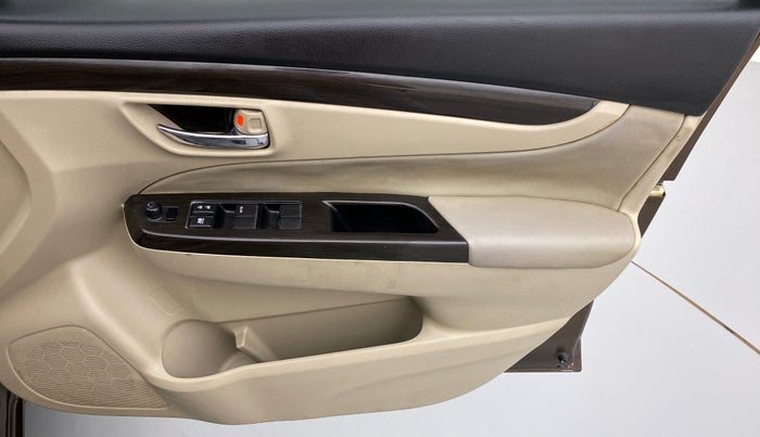 2015 Maruti Ciaz ZDI+ SHVS, Diesel, Manual, 57,600 km, Driver Side Door Panels Control