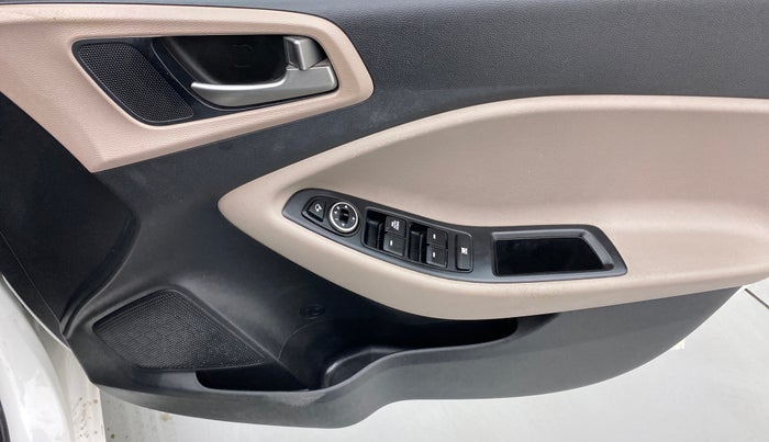 2016 Hyundai Elite i20 SPORTZ 1.2, Petrol, Manual, 53,072 km, Driver Side Door Panels Control