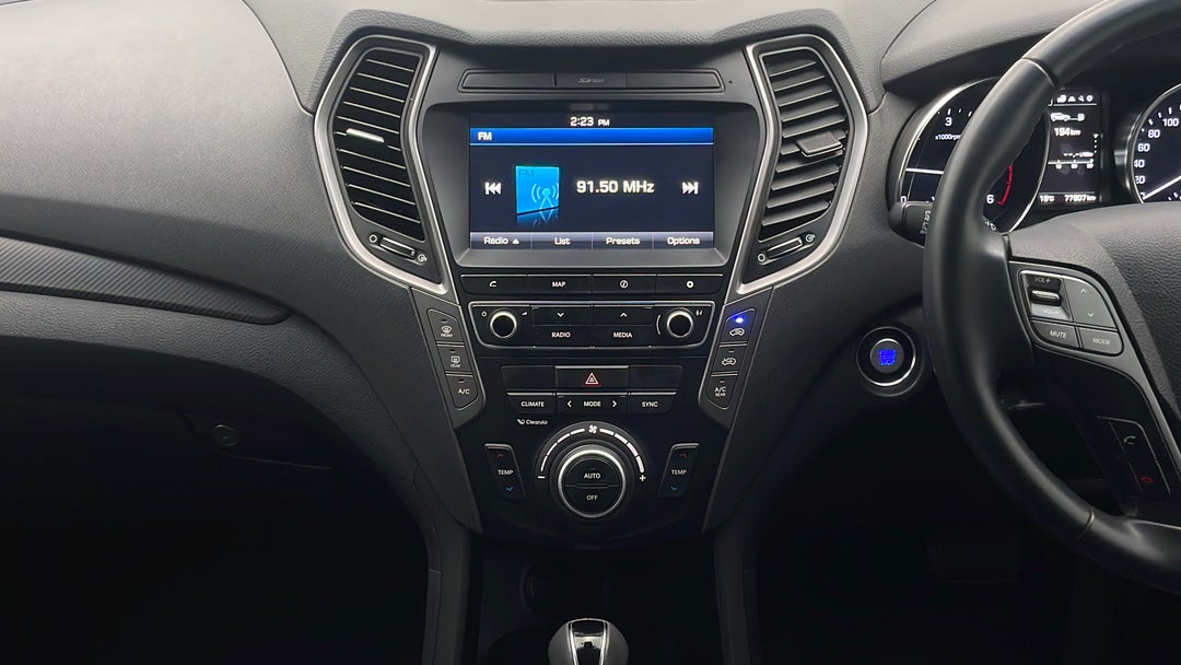 2015 Hyundai Santa Fe Highlander Crdi (4x4), Automatic, 77907 km, Center Console