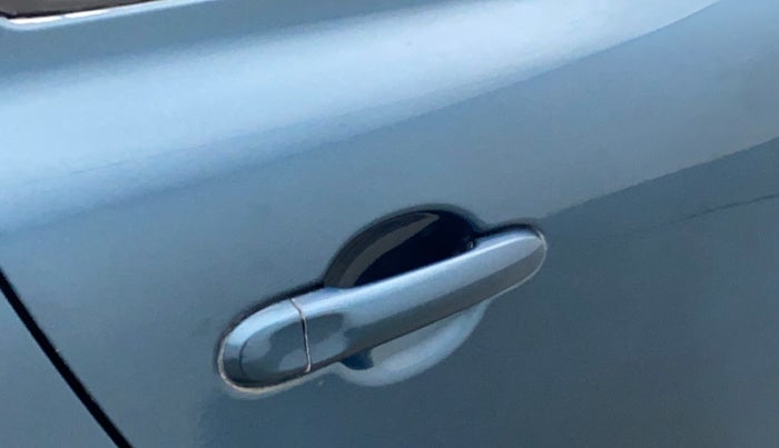 2014 Nissan Micra XV CVT, Petrol, Automatic, 31,091 km, Right rear door - Slightly rusted